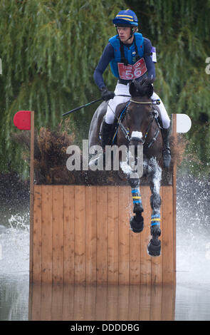 Malmo, Svezia. 31 Agosto, 2013. Svedese Ludwig eventer Svennerstal corre sul suo cavallo Shamwari durante il cross country concorrenza della Comunità Eventing Championships di Malmo, Svezia, 31 agosto 2013. Foto: JOCHEN LUEBKE/dpa/Alamy Live News Foto Stock