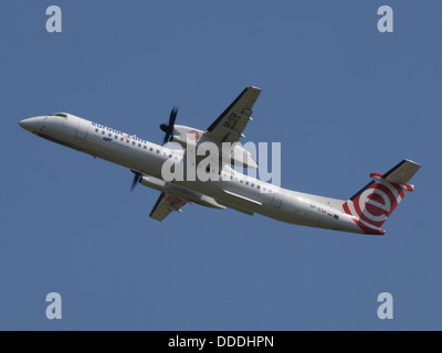 SP-EQA Eurolot De Havilland Canada DHC-8-402Q Dash 8 - cn 4406 decollo 21Luglio2013 Foto Stock