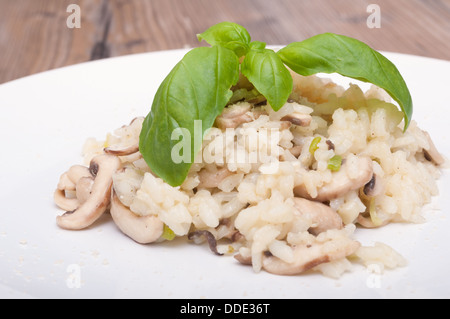 Tipiche italiane Risotto con funghi - Risotto con funghi Foto Stock