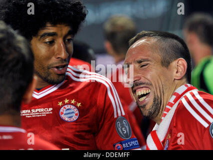 Super Cup Soccer Match FC vs Chelsea FC Bayern Monaco, Praga, Repubblica ceca, 30 agosto 2013. Il giocatore del FC Bayern Franck Ribery (destra) celebra la vittoria. (CTK foto/Katerina Sulova) Foto Stock