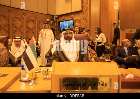 Il Cairo, Egitto. 01 Sep, 2013. Ministro degli Emirati Arabi Uniti assiste i paesi arabi dei ministri degli esteri in corrispondenza del vertice della Lega Araba sede al Cairo, Egitto, Domenica, Settembre 1, 2013. Il 22-membro della Lega Araba ha tenuto una sessione di emergenza sulla Siria, dove la Saudi Arabian ministro degli Esteri Saud al-Faisal, previsti gli Stati membri a sostenere misure contro il regime siriano © ZUMA Press, Inc./Alamy Live News Foto Stock