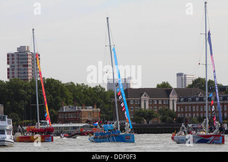 Londra, Regno Unito. 01 Sep, 2013. Londra è a ospitare la data di inizio e fine del 2013-14 edizione di The Clipper il giro del mondo in barca a vela, lasciando la capitale il 1 settembre 2013 e non tornare fino a Luglio 2014 dopo racing 40.000 miglia visitando 14 porte su sei continenti con la più lunga del mondo Ocean race. La manifestazione vedrà il debutto della terza generazione Clipper 70 ocean racing yacht, che era stato lanciato quest'anno a St Katharine Docks. © Ashok Saxena/Alamy Live News Foto Stock