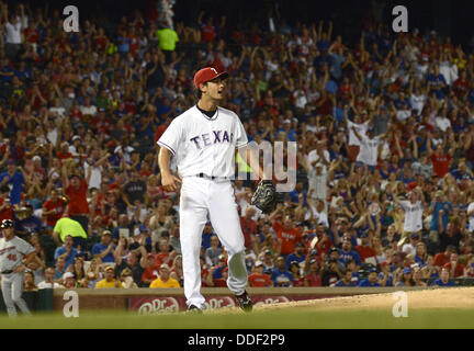 Yu Darvish (rangers), 30 agosto 2013 - MLB : Yu Darvish del Texas Rangers celebra durante il Major League Baseball gioco contro il Minnesota Twins a Rangers Ballpark in Arlington in Arlington, Texas, Stati Uniti. (Foto di AFLO) Foto Stock