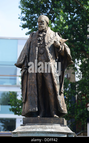 Samuel Bourne Bevington statua, primo sindaco di Bermondsey, London, England, Regno Unito Foto Stock