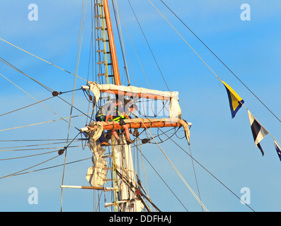 Dutch Tall Ships ancorata al pontile sul porto di Fiume in Port Adelaide Australia del Sud Foto Stock