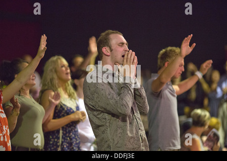 La vittoria di chiesa nella periferia di Cwmbran che ospita un revival pentecostale nel Galles del Sud, Regno Unito Foto Stock