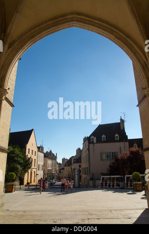 La cattedrale di Notre Dame a Beaune Francia Foto Stock