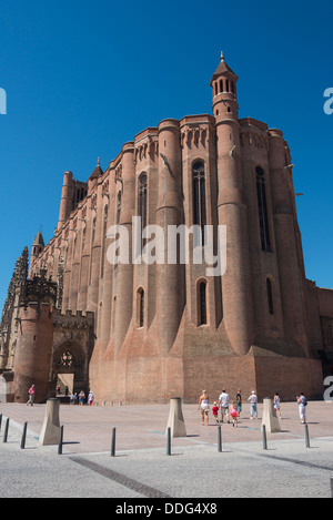 La cattedrale in mattoni di Sainte-Cecile, un sito Patrimonio Mondiale dell'UNESCO in Albi, Tarn Distretto di Francia Foto Stock