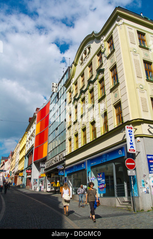 Prazska strada pedonale centrale città di Liberec Krajský buon regione nord Bohemia Repubblica Ceca Europa Foto Stock