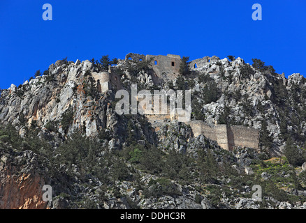 Il castello di Buffavento, resti delle mura del castello, la parte settentrionale di Cipro Foto Stock