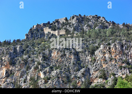 Il castello di Buffavento, resti delle mura del castello, la parte settentrionale di Cipro Foto Stock