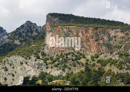 Antica città di Pinara, necropoli e tombe di roccia Foto Stock