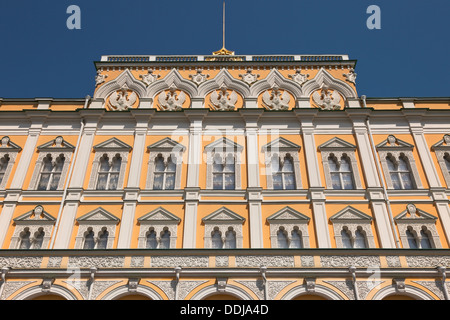 Gran Palazzo del Cremlino (Bolshoy Kremlyovskiy Dvorets). Mosca. La Russia. Foto Stock