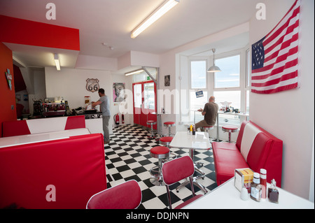 Interno, TY della American-stile retrò 50's Diner Cafe, Aberystwyth Wales UK. Foto Stock