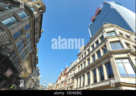 Fenchurch Street, Londra, Regno Unito. Il 4 settembre 2013. Il 'Walkie talkie' edificio di 37 piani grattacielo a 20 Fenchurch Street. Credito: Matteo Chattle/Alamy Live News Foto Stock