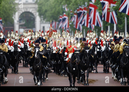 La Gran Bretagna Royal Family Trooping il colore 2013 Foto Stock