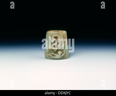 Jade cappella con due kui draghi, dinastia Han, Cina, 206 BC-220 Annuncio. Artista: sconosciuto Foto Stock