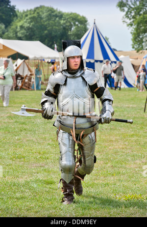 Il 'Berkeley Skirmish' reinactments medievale a Berkeley Castle vicino a Gloucester dove il cinquecentesimo anniversario della battaglia di Fl Foto Stock