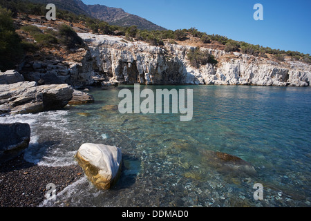 Gialia beach, vicino alla roccia Icaris, Ikaria, Grecia Foto Stock