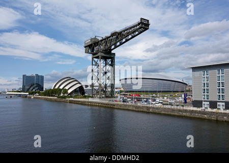 Costruzione quasi completo della nuova Scottish National Arena (l'Hydro) al SECC a Glasgow con Finnieston centro della gru Foto Stock