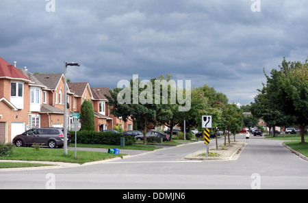 Suburban street in Richmond Hill, Ontario Foto Stock