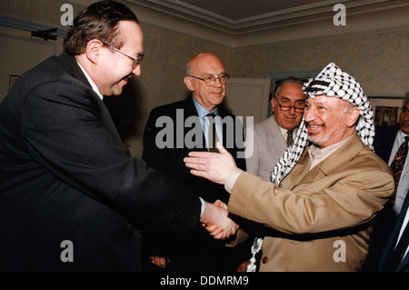 Yasir Arafat (1929-2004), il leader palestinese 1997. Artista: sconosciuto Foto Stock