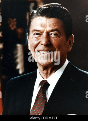 Ronald Reagan (1911- ), ex presidente americano, 1985. Artista: sconosciuto Foto Stock