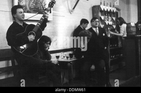 Johnny Handle et al, Cecil Sharp House, Londra, tardi anni cinquanta-primi 1960s. Artista: Eddis Thomas Foto Stock