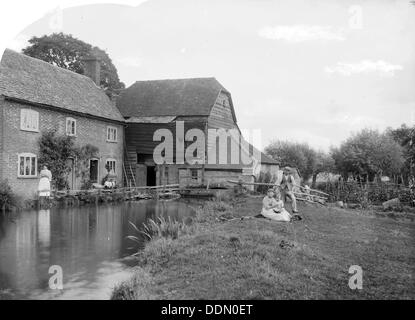 Charney Bassett Mill, Charney Bassett, Oxfordshire, c1900. Artista: Henry Taunt Foto Stock