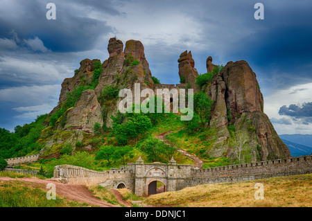 Rocce di Belogradchik Fortezza, Bulgaria.immagine HDR Foto Stock