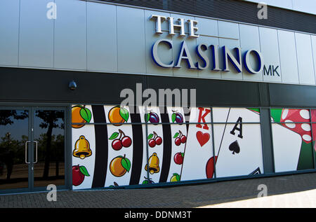 Milton Keynes, Regno Unito. 5° settembre 2013. Aspers aprire il Regno Unito il 2° super casino. Una vista di Milton Keynes nuovo casinò facciata. Credito: Scott Carruthers/Alamy Live News Foto Stock