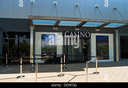 Milton Keynes, Regno Unito. 5° settembre 2013. Aspers aprire il Regno Unito il 2° super casino. Una vista di Milton Keynes nuovo casinò facciata. Credito: Scott Carruthers/Alamy Live News Foto Stock