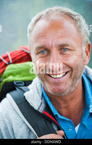 Escursionista, Neunerkoepfle, Allgaeu Alpi, Valle di Tannheim, Tirolo, Austria, Europa Foto Stock