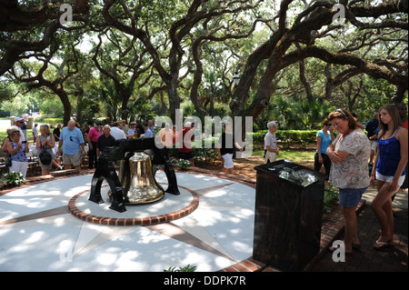 I membri dell'U.S. Guardia costiera e della Guardia Costiera ausiliaria di così come altri membri di Jacksonville, Florida, e di Sant'Agostino, Foto Stock