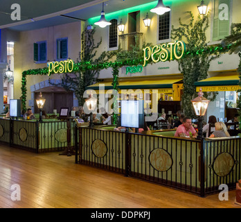 Pesto ristorante italiano in Oriente Food court al Intu Trafford Centre, Manchester, Inghilterra. Foto Stock