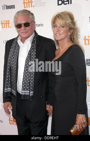 Toronto, Canada. 05 Sep, 2013. Noi attore Tom Berenger e sua moglie Laura Moretti frequentare il trentesimo anniversario lo screening di 'Big Chill' durante la trentottesima annuale di Toronto Film Festival di Toronto, Canada, 05 settembre 2013. Il festival si svolge fino al 15 settembre. Foto: Hubert Boesl/dpa/Alamy Live News Foto Stock