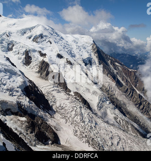 Glacier des Bossons e Glacier du Taconnaz sul massiccio del Monte Bianco e sulle alpi francesi. Foto Stock