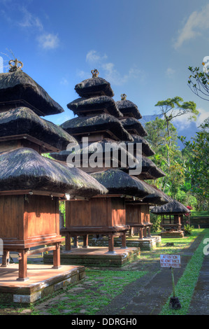 Indonesia, Bali, il tempio direzionale di Pura Luhur Batukaru sulle pendici del vulcano Batukaru Foto Stock