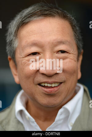 Ser Miang Ng di Singapore, vicepresidente del Comitato Olimpico Internazionale (CIO), dà un'intervista di fronte all'hotel Hilton di Buenos Aires, Argentina, 05 settembre 2013. Egli è tra i candidati per l elezione del nuovo presidente del CIO. Foto: Arne Dedert/dpa Foto Stock