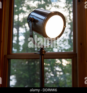 Spotlight vicino a una finestra, Ontario, Canada Foto Stock