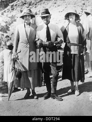 I visitatori della tomba di Tutankhamon, Valle dei Re, Egitto, 1923. Artista: Harry Burton Foto Stock