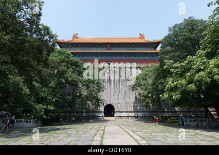 Le Tombe dei Ming, Nanjing, Cina. Piazza di fronte alla Torre dell'anima. Foto Stock