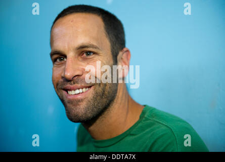 Monaco di Baviera, Germania. 06 Sep, 2013. Musicista americano Jack Johnson fornisce un'intervista a Monaco di Baviera, Germania, 06 settembre 2013. Foto: INGA KJER/dpa/Alamy Live News Foto Stock