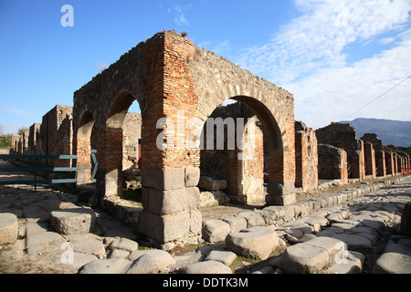 Un edificio di Pompei, Italia. Artista: Samuel Magal Foto Stock