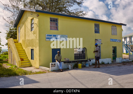 Casa Gialla in Georgetown, grande Exuma, Bahamas, dei Caraibi Foto Stock