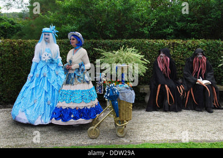 Caratteri colorati a 2012 Fantasy Fair Arcen Paesi Bassi Foto Stock