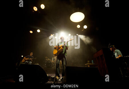 Monaco di Baviera, Germania. 06 Sep, 2013. Noi musicista americano Jack Johnson si erge sul palco a Monaco di Baviera, Germania, 06 settembre 2013. Foto: INGA KJER/dpa/Alamy Live News Foto Stock