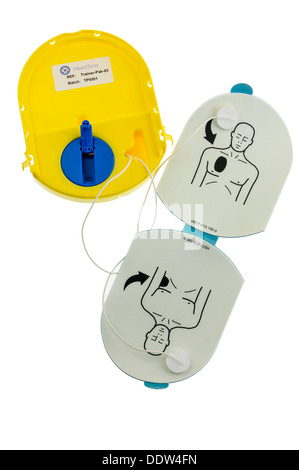 Gli elettrodi per defibrillazione per addestramento per un Heartsine defibrillatore automatico Foto Stock