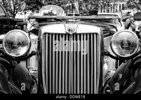 Auto Sportive MG TD Midget, close-up, (bianco e nero) Foto Stock