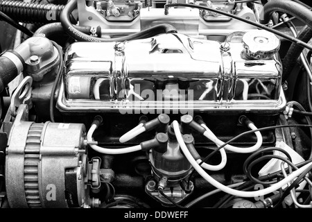 Il motore britannico vettura sportiva Triumpf Spitfire 1500 close-up (bianco e nero) Foto Stock